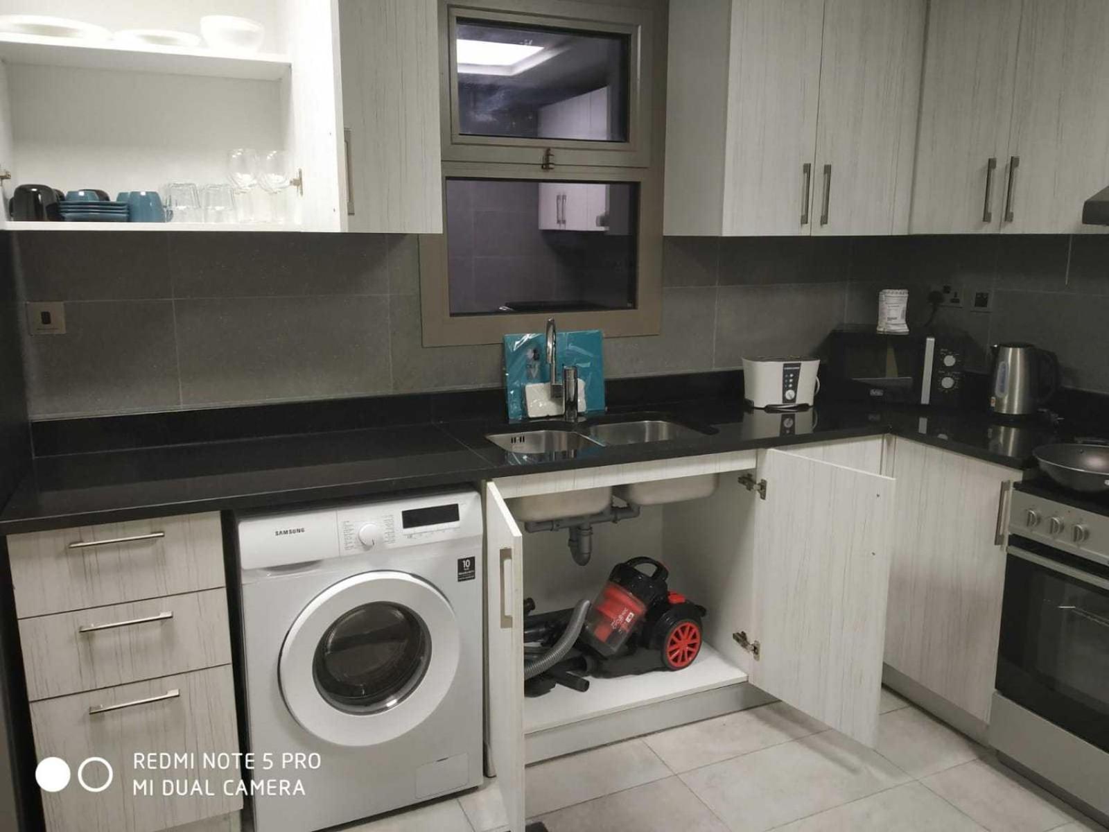 Oyo 1382 Spacious 1 Bhk With Balcony Apartment Abu Dhabi
