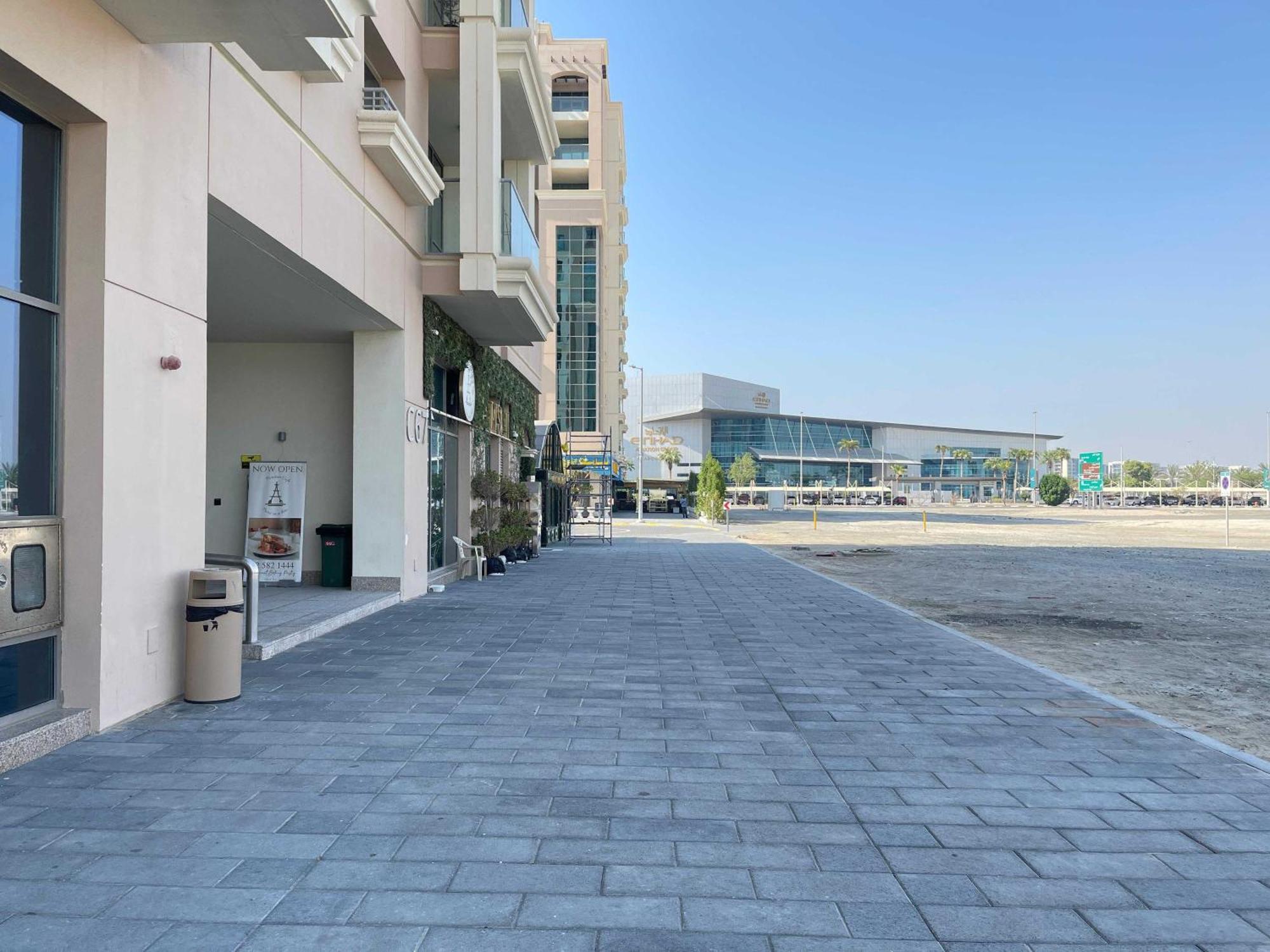 Oyo 1382 Spacious 1 Bhk With Balcony Apartment *