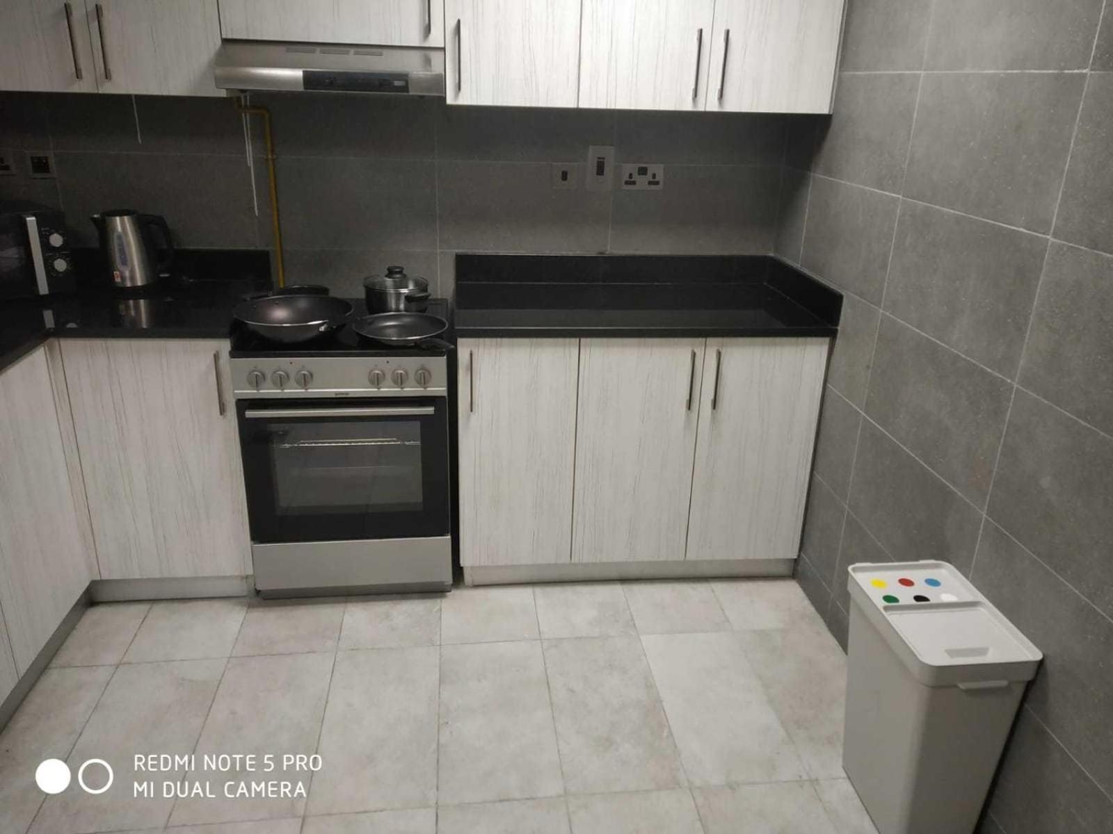 Oyo 1382 Spacious 1 Bhk With Balcony Apartment